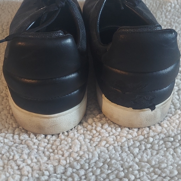 Louis Vuitton men's sneakers - Picture 4 of 11